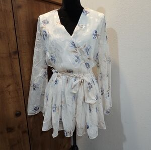 Altar'd State Medium Floral Long Sleeve Romper!